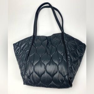❤️ Black quilted tote